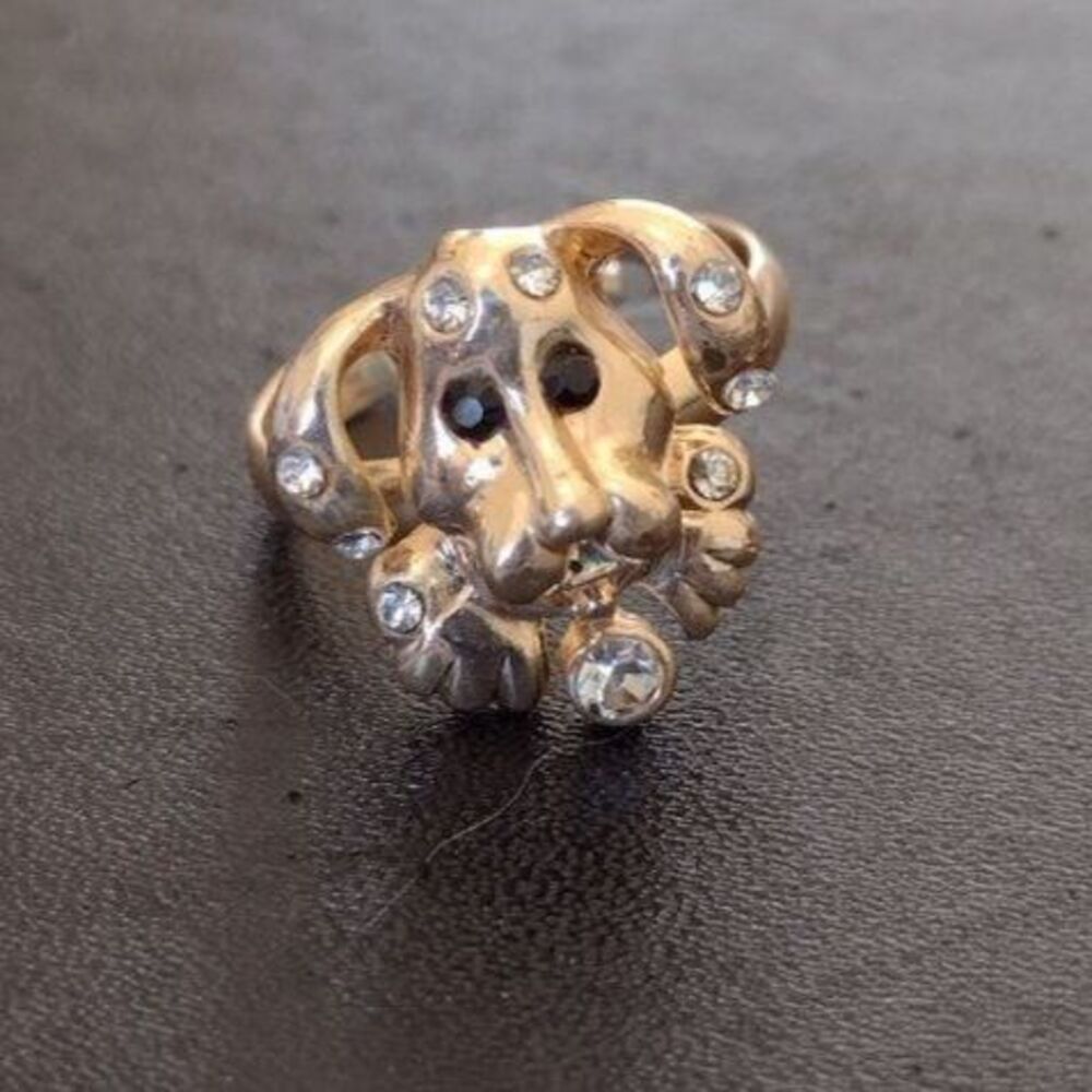 Gold tone puppy dog ring adjustable black